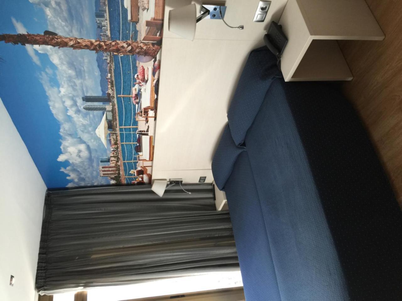 Hotel Transit Барселона Экстерьер фото