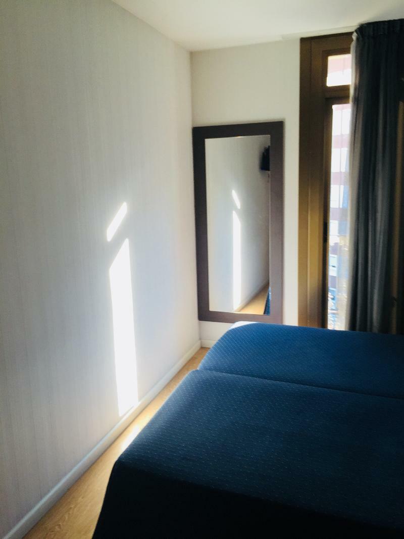 Hotel Transit Барселона Экстерьер фото